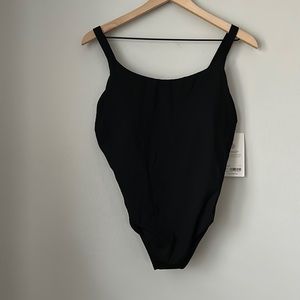NWT Athleta Hermosa One Piece Swimsuit